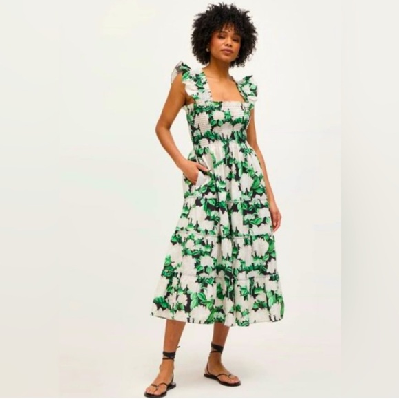 Hill House Dresses & Skirts - NWT Ellie Nap Dress in Night Bloom